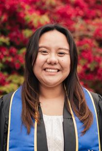 Christine Tran Headshot