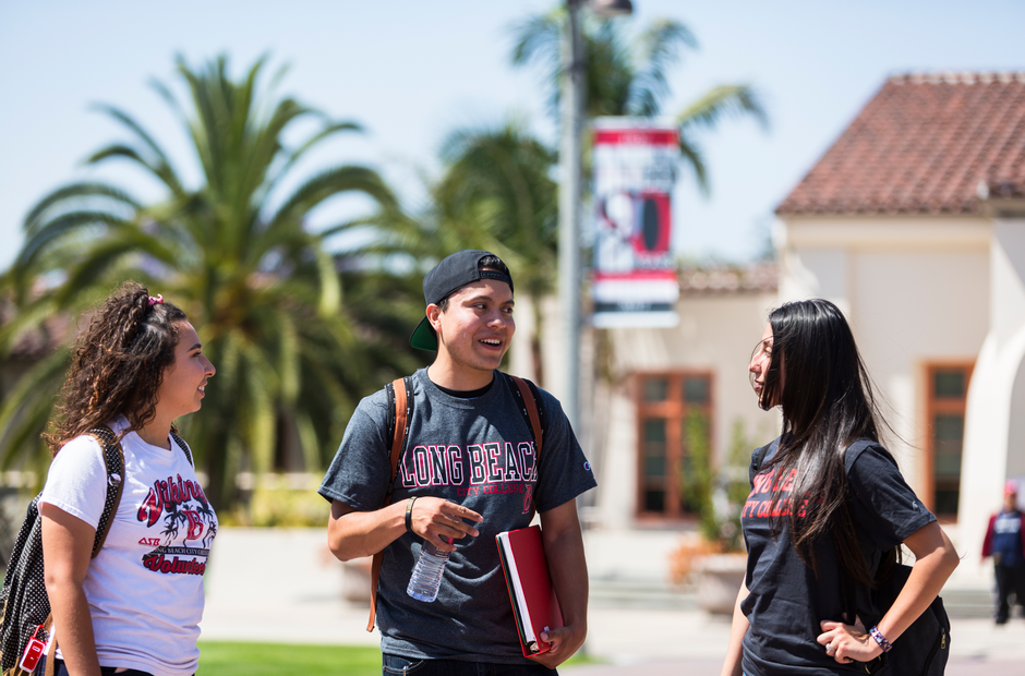 Three LBCC students talking.