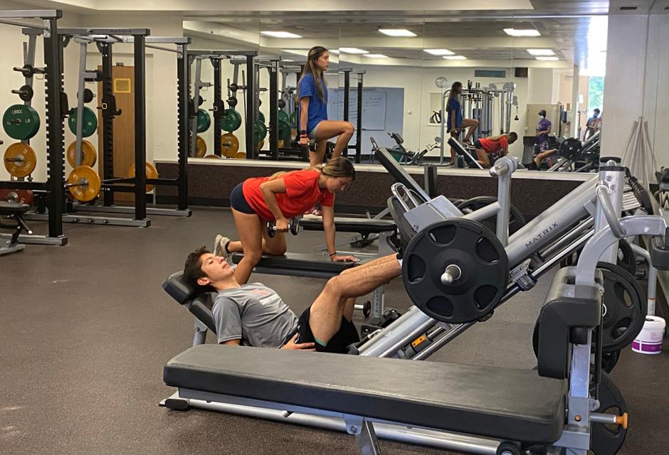 LBCC Kinesiology students working out at the gym