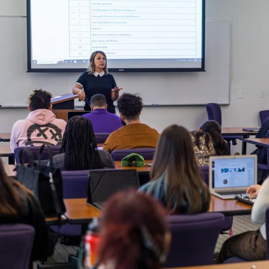 LBCC classroom: an instructor & students in a classroom setting